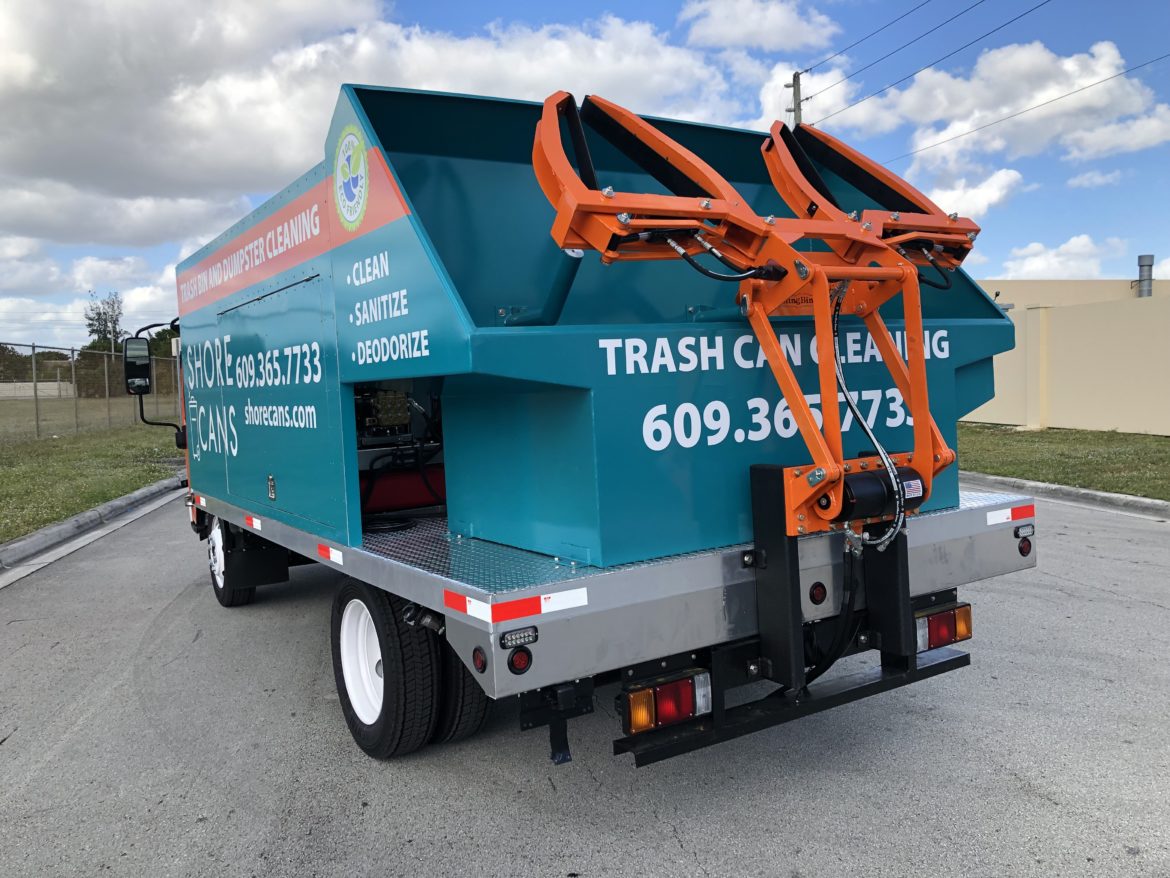 Curbside Trash Can Cleaning Service